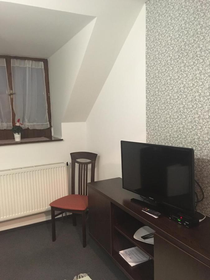 Penzion A Pivnice Varna Velká Bystřice Exterior foto