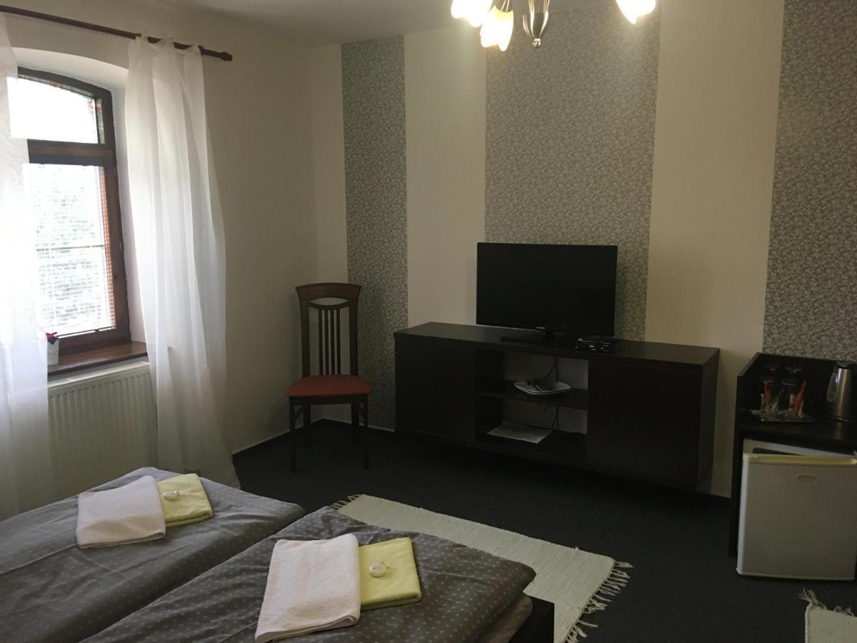 Penzion A Pivnice Varna Velká Bystřice Exterior foto